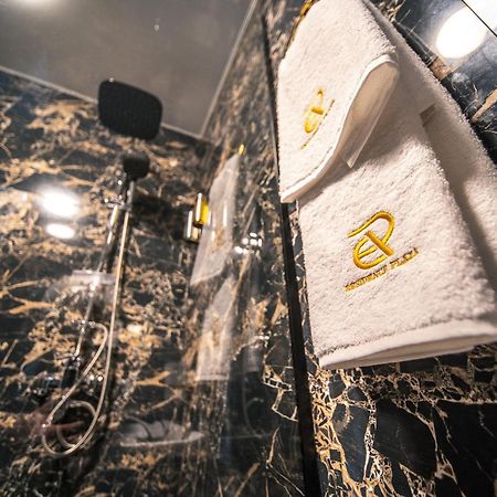 Hotel Residence Plaza Tbilisi Ruang foto