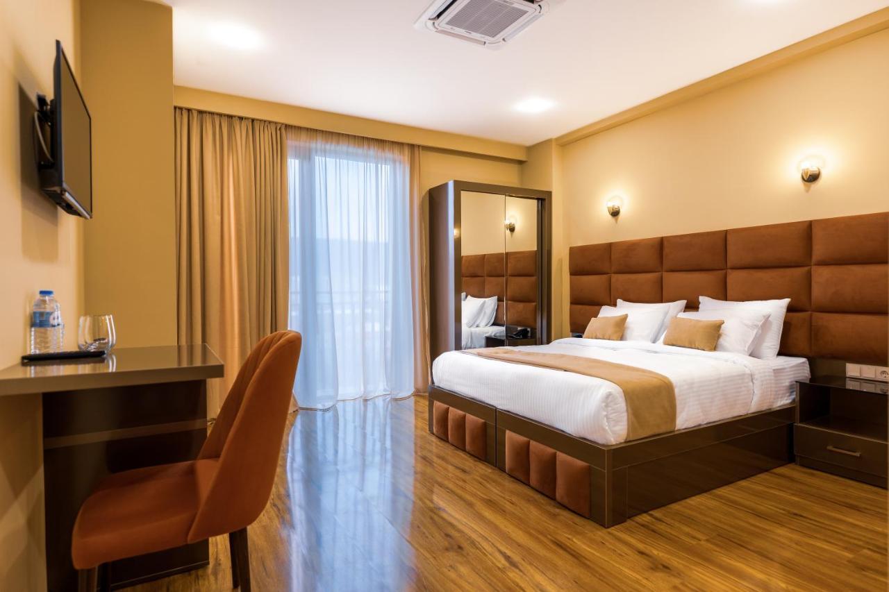 Hotel Residence Plaza Tbilisi Bagian luar foto