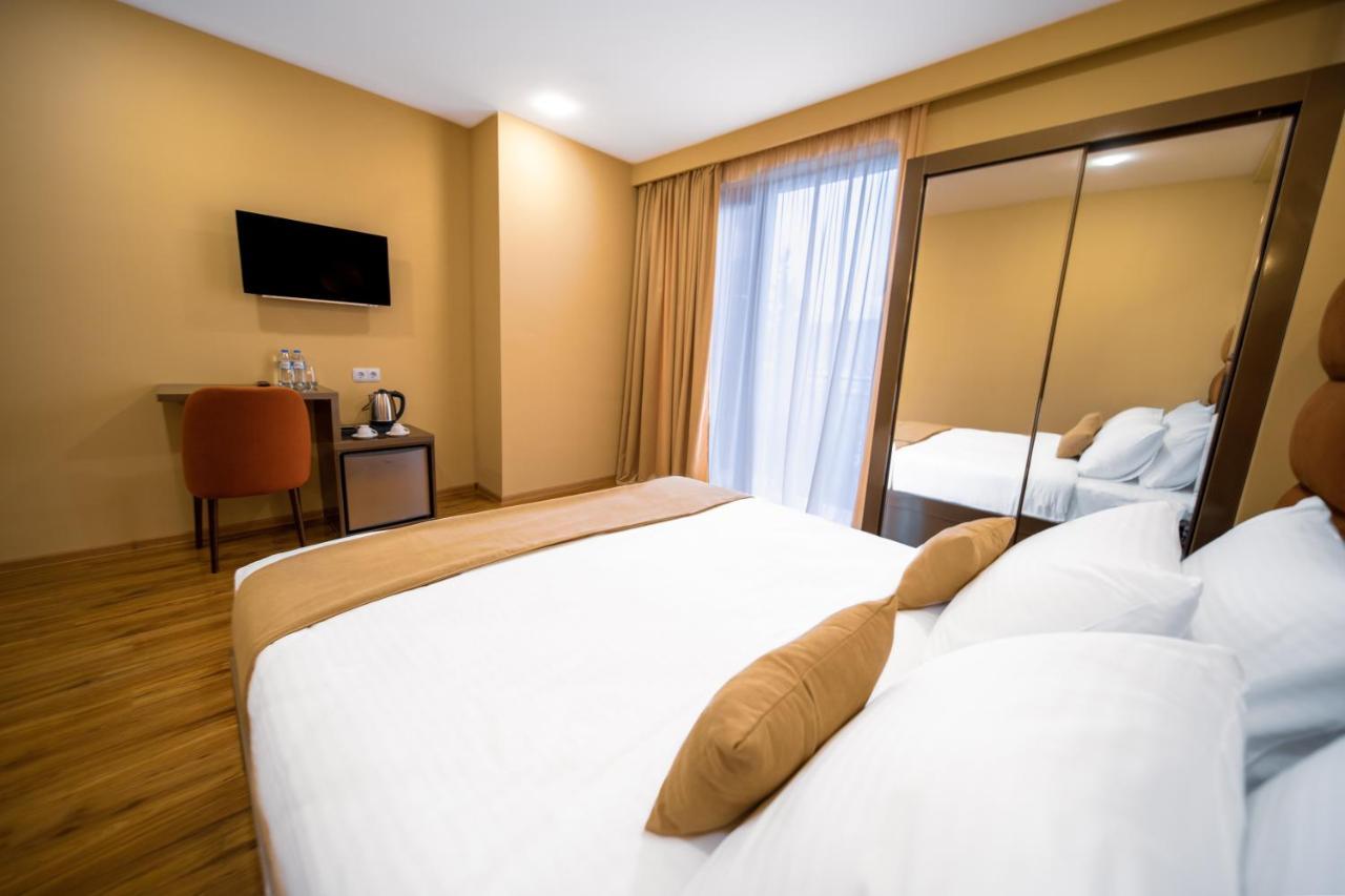 Hotel Residence Plaza Tbilisi Bagian luar foto