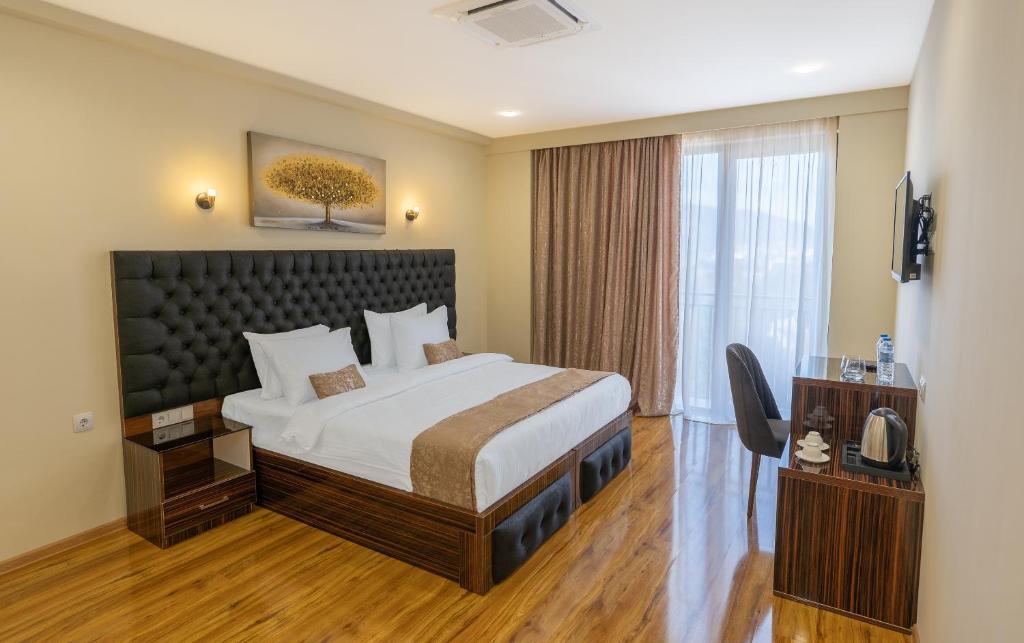 Hotel Residence Plaza Tbilisi Bagian luar foto